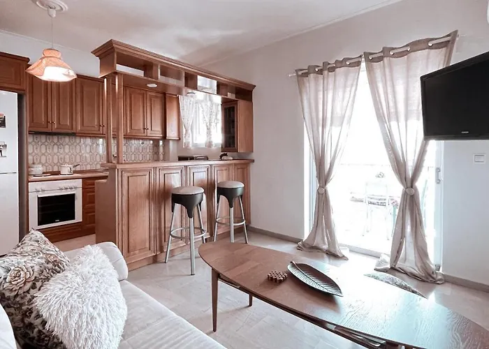 Ivy Apartment In The Heart Of The City